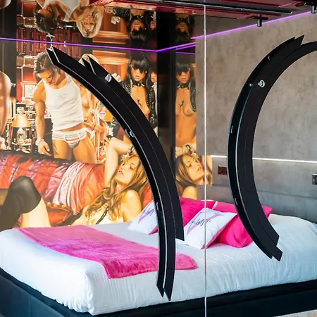 Le Velvet Jardin D'eden Couple Only - Vue - Piscine - Garage Prive - Village Naturiste * Agde
